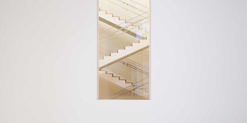 守护LED之光：装饰灯、灯具与灯饰组装中的ESD防护黄金法则